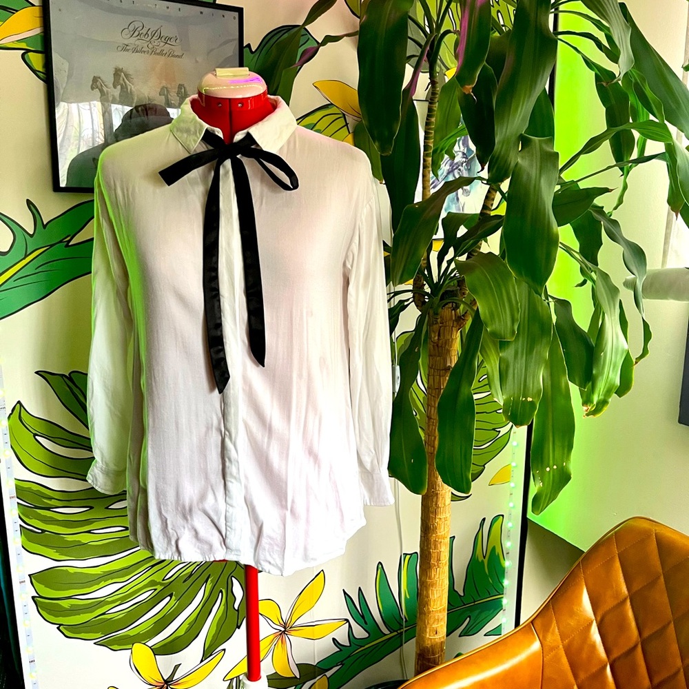 Wildfang EmpowerTie-neck Button Up